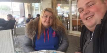 Genardi publikoi Sonidën gjysmë zhveshur, Ministria e Shëndetësisë: Vëlla e motër shtrohen në Psikiatri