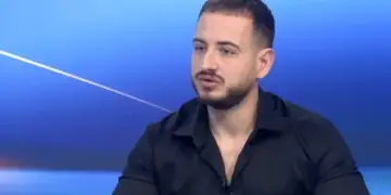 Xum Allushi gjen dashurinë, publikon foto me partneren e tij