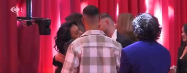 Takimi i DJ Gimbos me Egli Takon! Çfarë u tha mes tyre?