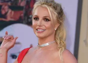 Britney Spears shet të drejtat për të gjithë katalogun e saj muzikor