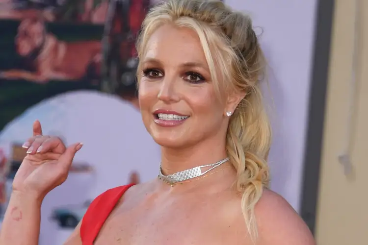 Britney Spears shet të drejtat për të gjithë katalogun e saj muzikor