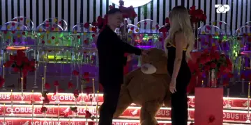 Mateo thyen “akullin” me Brikenën në BBVIP: Surprizë romantike dhe një përgjigje që ngjalli debate