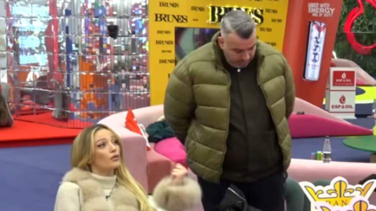 “Miri do me të kllaposur, po nuk pate puthje me…”/ Selin debaton me Rogertin: Motrat ku i ke…