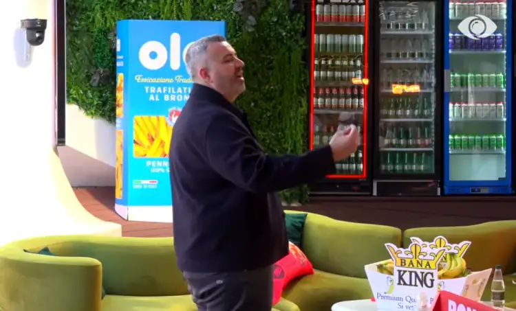 Rogerti shpërthen ndaj Selinës: Familja ime i ka dhënë bukë familjes së saj