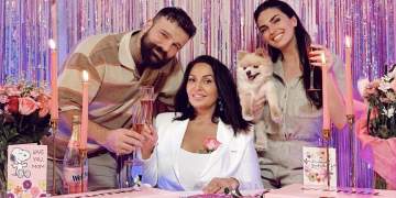 Pas sfidës së gjatë, Beatrix dhe Alban festojnë përfundimin e terapive të nënës së tyre