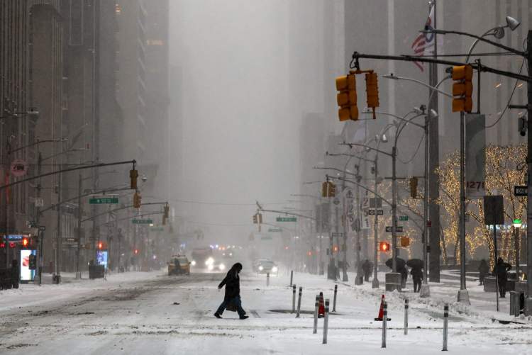 Reshje dëbore deri në 60 cm, autoritetet në alarm në Nju Jork