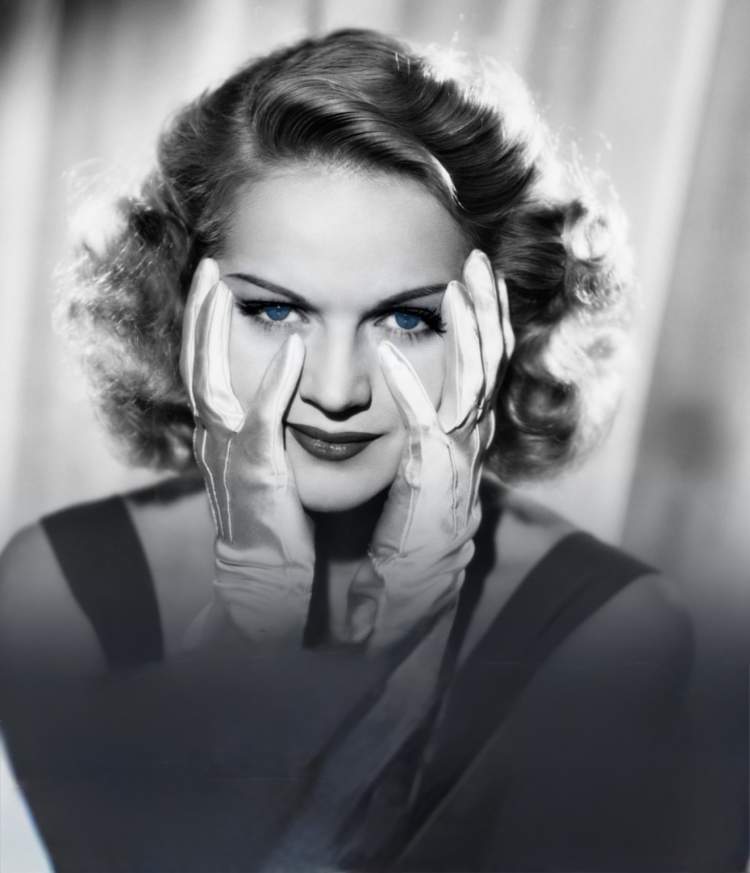 Studimi: Njerëzit me sy blu janë më të aftë të kuptojnë më mirë emocionet dhe gjestet e të tjerëve