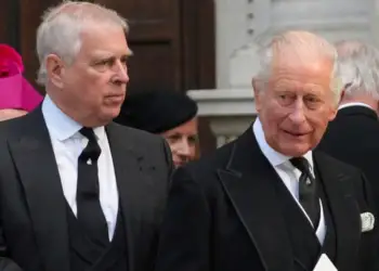 Arrestimi i Andrew, një goditje për Pallatin: Si mund të ndikojë në Charles dhe institucionin e monarkisë