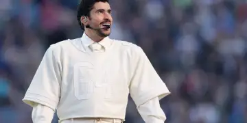 Bad Bunny/ Si punonjësi i supermarketit që shkruante këngë në dhomën e tij u bë fenomeni muzikor më i madh i epokës