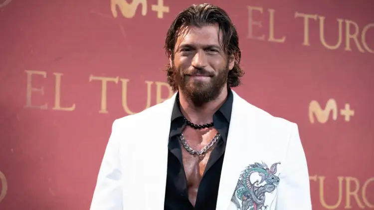 E papritur në Sanremo! Can Yaman bashkëprezanton, sytë nga Eurovision 2026