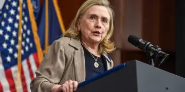 Skandali Epstein! Përfshihet edhe Hillary Clinton, ç’do thotë sot para Kongresit?