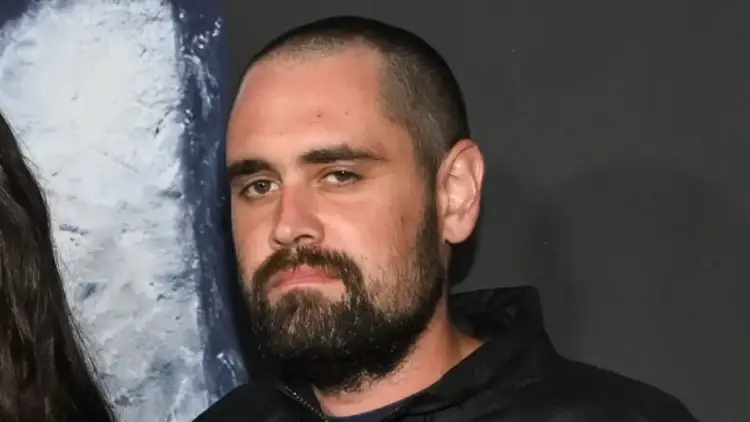 Rasti që tronditi Hollywood/ U akuzua për vrasjen e prindërve, djali i regjisorit shpallet i pafajshëm