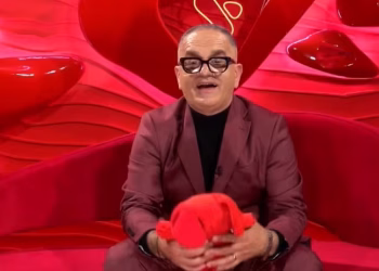 “Nëna ndërroi jetë nga kanceri”/ Linja prekëse e Artanit: Takova vëllanë pas 23 vitesh, më tha s’të njoh