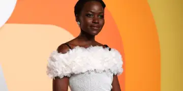 Lupita Nyong’o flet për betejën e saj dhjetëvjeçare me fibromat e mitrës: Më vinte turp
