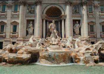 A është e justifikuar bileta 2 euro për shatërvanin më të famshëm të Romës?