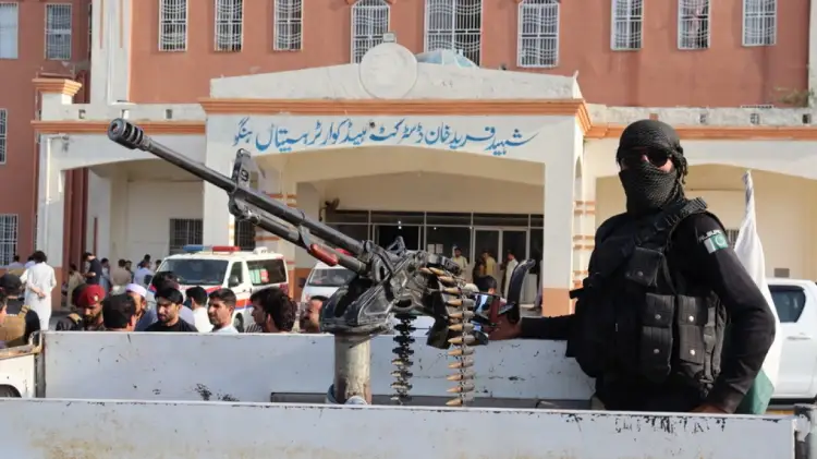 Pakistani sulmon 22 lokacione në Afganistan, 274 anëtarë talebanë të vrarë! Kabuli bën thirrje për dialog