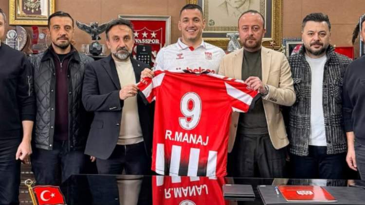 Rey Manaj rikthehet në Turqi: Sulmuesi shqiptar firmos kontratën me Sivasspor