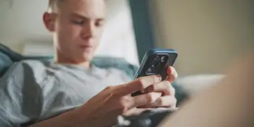 Ky shtet po planifikon të ndalojë rrjetet sociale për fëmijët nën 15 vjeç