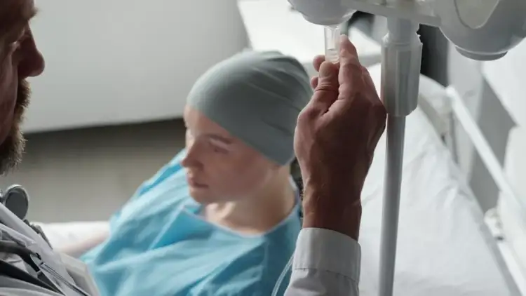 Cila orë e ditës është më efektive kur bëhet kimioterapia