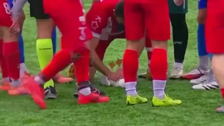 Futbollisti i shpëton jetën një pulëbardhe në Turqi duke i kryer CPR