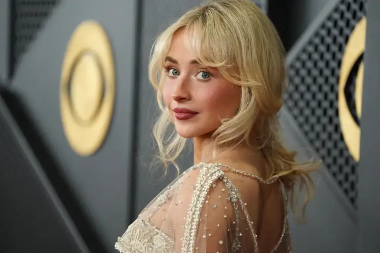 Pse Sabrina Carpenter përdori oksigjen gjatë performancës së saj në Bogota?