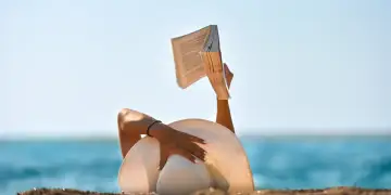 Pse njerëzit inteligjentë shpesh qëndrojnë më gjatë beqarë