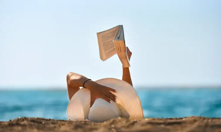 Pse njerëzit inteligjentë shpesh qëndrojnë më gjatë beqarë