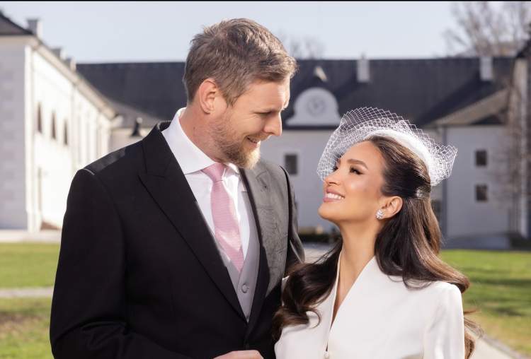 Dy vite pas ndarjes nga Elia Zaharia, Princ Leka II martohet me Blerta Celibashin