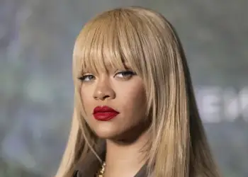 Sulmi me armë në shtëpinë e saj, Rihanna rrëfen çdo detaj dramatik