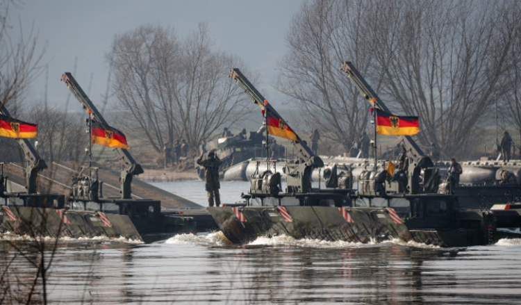 Gjermania tejkalon Kinën, bëhet eksportuesja e katërt më e madhe e armëve në botë