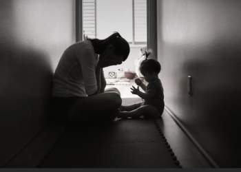Kur fëmija juaj thotë “nuk jeni prind i mirë”, ja si t’i përgjigjeni me qetësi