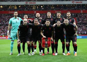 Kuqezinjtë thyejnë heshtjen pas eliminimit, Hysaj dhe Uzuni: Ëndrra ndaloi, por dashuria për Kombëtaren nuk mbaron