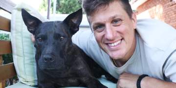 E jashtëzakonshme! Një njeri i thjeshtë shpiku vaksinë kundër kancerit, për të shpëtuar qenin e tij