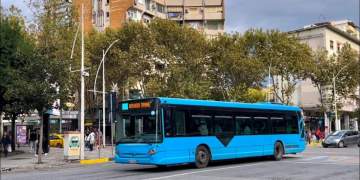 Jo vetëm makina! Shqiptarët rezultojnë ndër përdoruesit më të mëdhenj të transportit publik në Europë