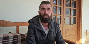 Foshnja 2-muajshe ndërroi jetë, prindërit akuzojnë mjekët: E dërgova në spital pasi nuk pinte qumësht, ata thanë merreni