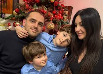 Gëzim në familjen e Jozefina Topalli, vajza e saj bëhet nënë për herë të tretë