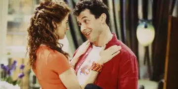 Bota e televizionit në zi, aktori i “Will & Grace”, Corey Parker ndahet nga jeta në 60 vjeçare