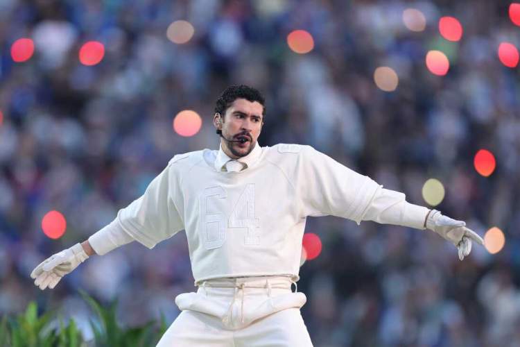 Bad Bunny thyen rekorde me performancën në Super Bowl, mbi 4 miliardë shikime në total