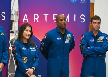 Pse NASA dëshiron të kthehet në Hënë: Datat e mundshme të nisjes, rreziqet dhe eksperimenti Artemis