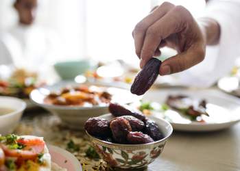 Si të qëndroni energjikë dhe të shëndetshëm gjatë Ramazanit: këshilla nga ekspertët