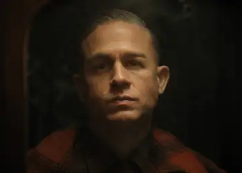 Kush ishte vrasësi serial Ed Gein: Fëmijëria e tij e rreptë, krimet e tmerrshme dhe burgosja e tij