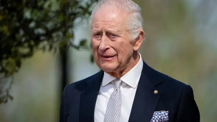 Reagime të forta ndaj fotos së Mbretit Charles nën portretin e monarkut që u pasurua nga skllavëria në Karaibe