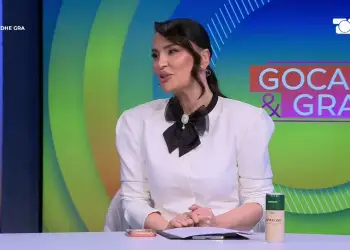 “Shyqyr që je gjallë, po dridhem”, Rozana Radi flet për lajmet e rreme