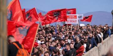 Studentët shqiptarë protestojnë në Shkup: Provimet të jepen në gjuhën shqipe