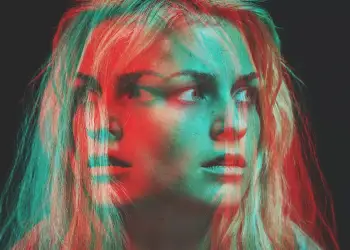 Skizofrenia: Një psikologe zbulon 2 shenja të hershme që duhet të na shqetësojnë