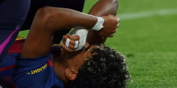 Goditje për Barcelonën: Yamal lë fushën i dëmtuar pas golit ndaj Celta Vigos