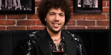 “Më quajnë i shëmtuar”/ Kritikat për pamjen? Benny Blanco habit me reagimin e tij