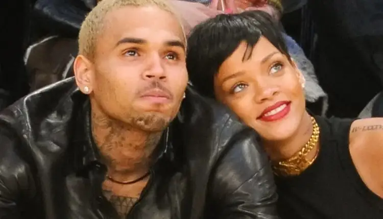 Chris Brown në panik? Lëvizja e fundit për të mos u përmendur Rihanna