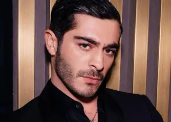 Skandal në botën e showbiz-it turk: 14 persona të njohur në shënjestër të policisë, mes tyre dhe Burak Deniz