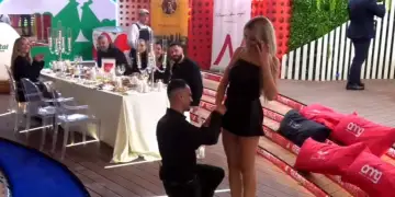 “A do të behësh e dashura ime”/ Mateo i propozon Brikenës